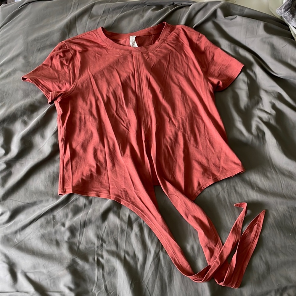 Lululemon short sleeve top